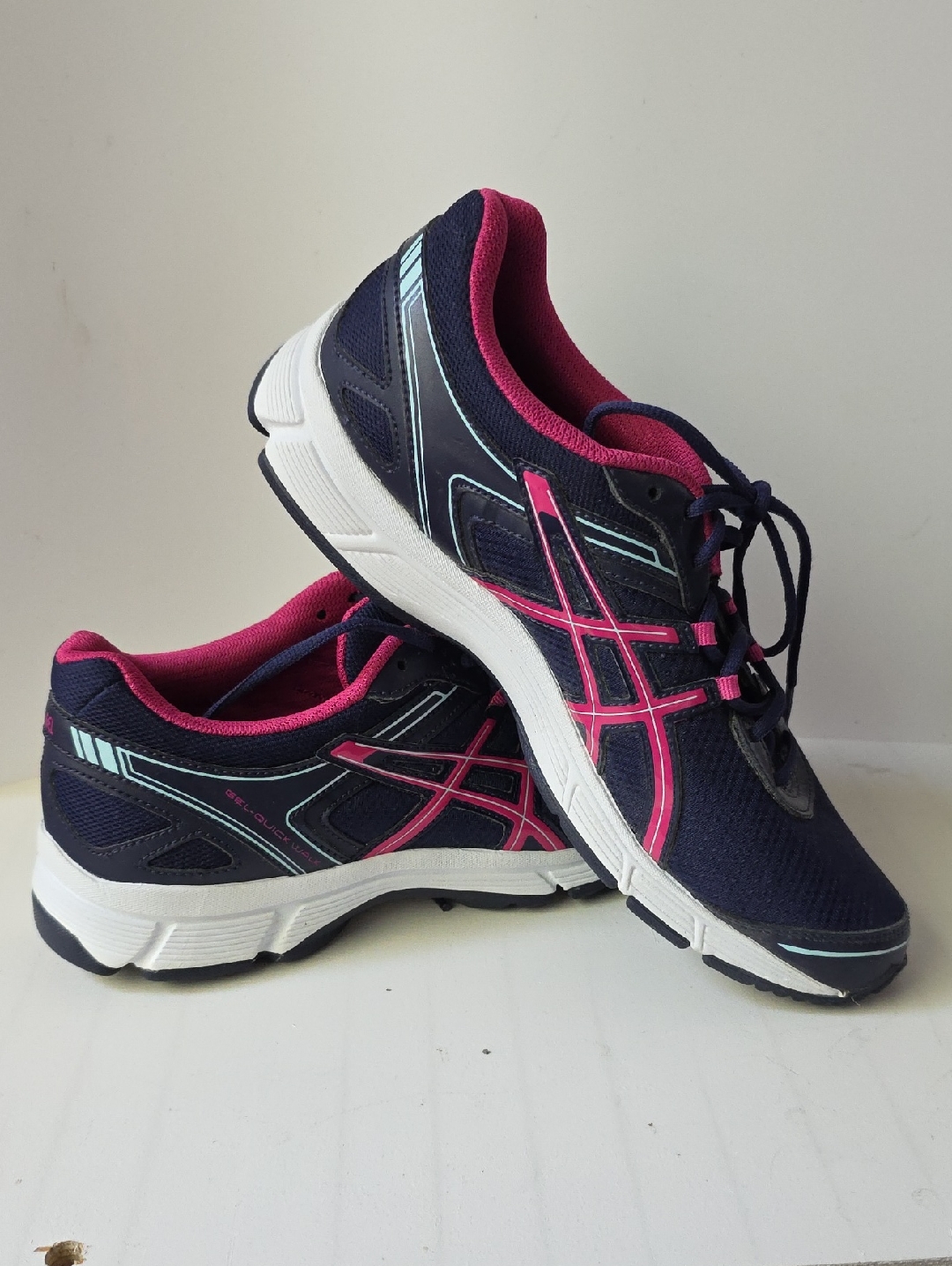 Asics Women's Gel-Quickwalk 2 In The Navy Pink Colorway,Size 8